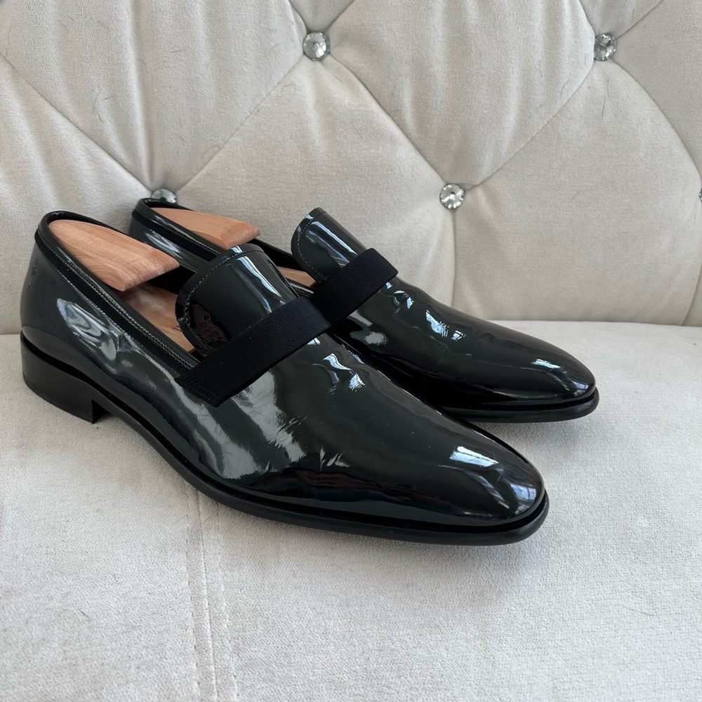 Super chic Salvatore Ferragamo dress shoes.